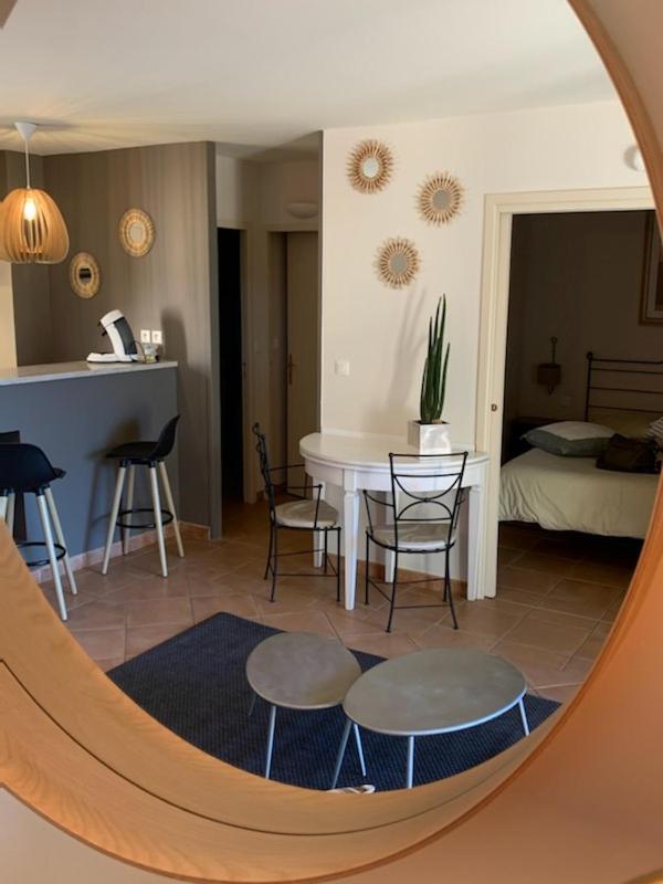 Appartement Cosy Avec Climatisation Reversible Golf De Saumane Kültér fotó