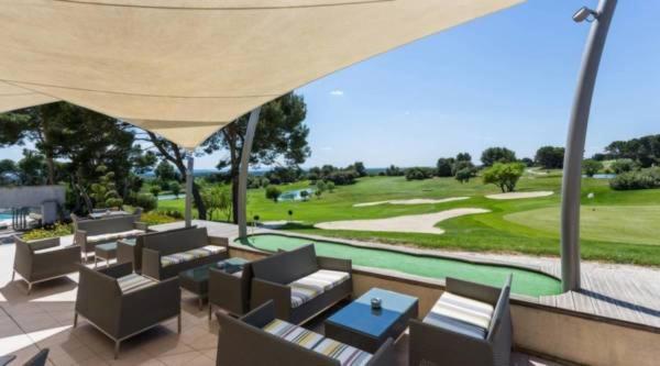 Appartement Cosy Avec Climatisation Reversible Golf De Saumane Kültér fotó
